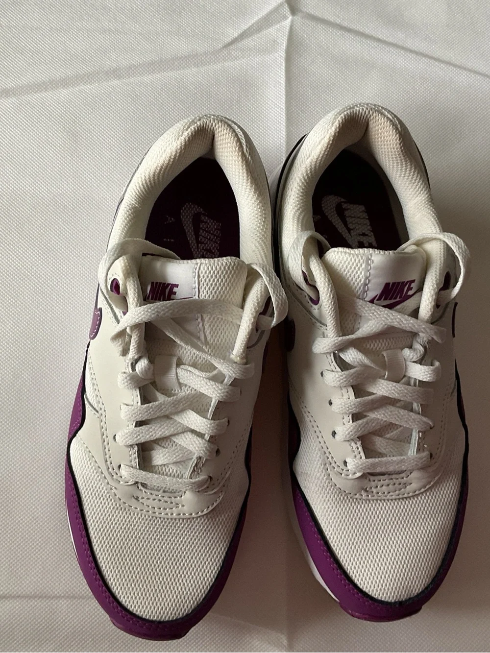 Nike Air Max 1 White & Berry color Athletic Sneakers